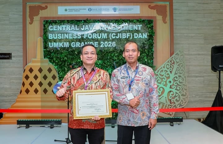 Kota Pekalongan Raih Penghargaan Pertumbuhan Investasi Asing Tertinggi di Jawa Tengah Kota Pekalongan Raih Penghargaan Pertumbuhan Investasi Asing Tertinggi di Jawa Tengah